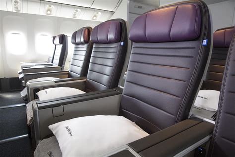 united airlines premium economy class.